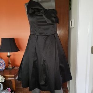 SZ 4 KATE YOUNG PARTY/COCKTAIL DRESS